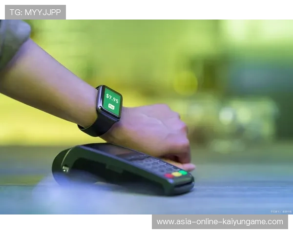 体育科技：可穿戴设备助力运动员提升训练效率，智能运动穿戴