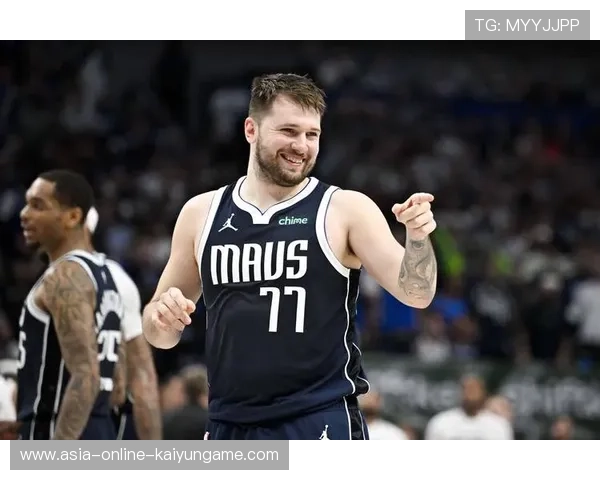 东契奇造出对抗并回敬三分，独行侠稳稳获胜